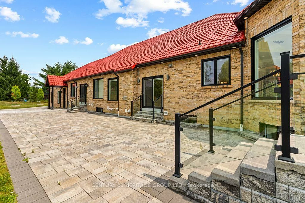 4, Loch Erne, Nobleton, King