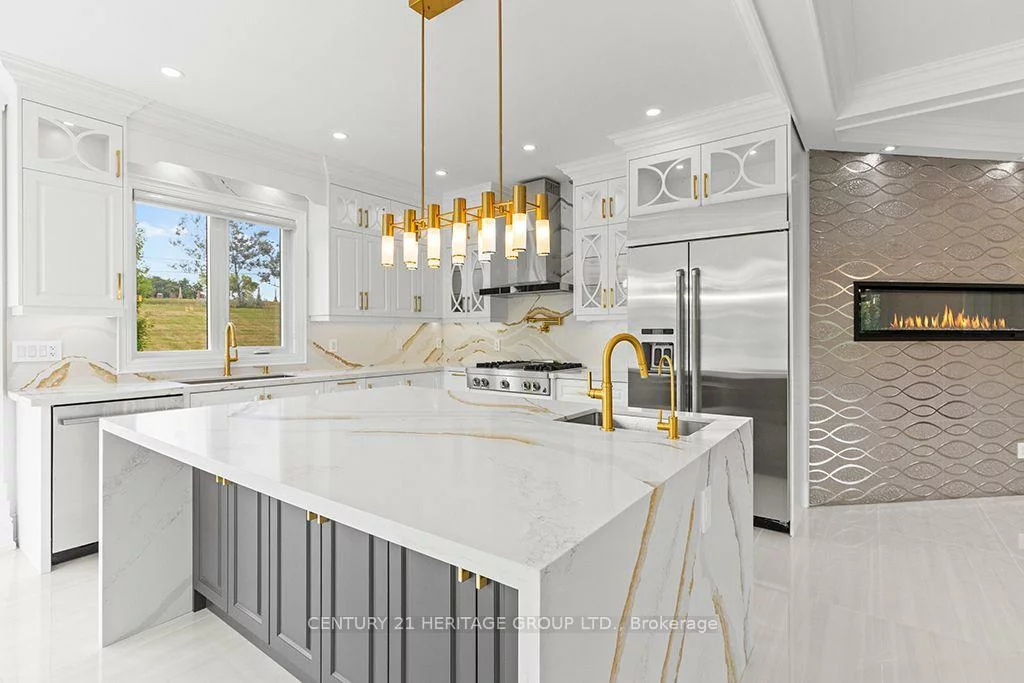 4, Loch Erne, Nobleton, King