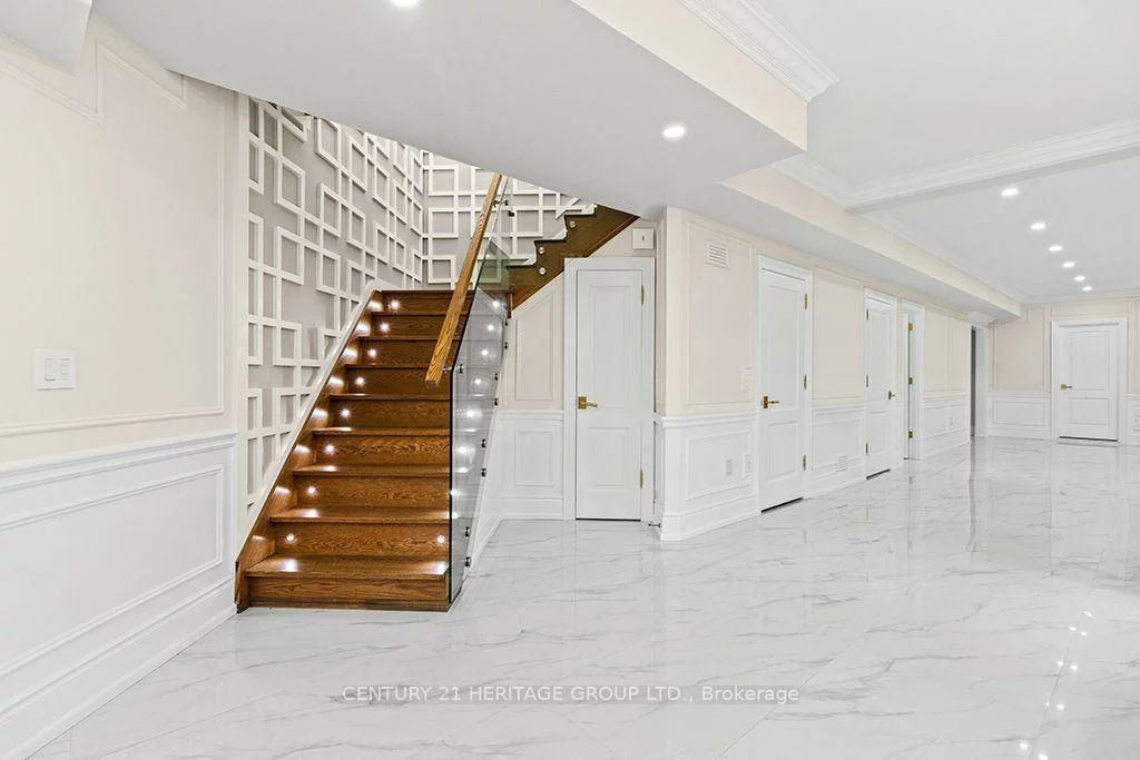 4, Loch Erne, Nobleton, King