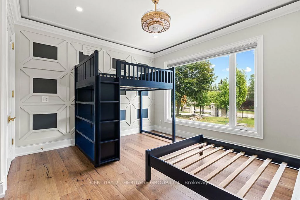 4, Loch Erne, Nobleton, King
