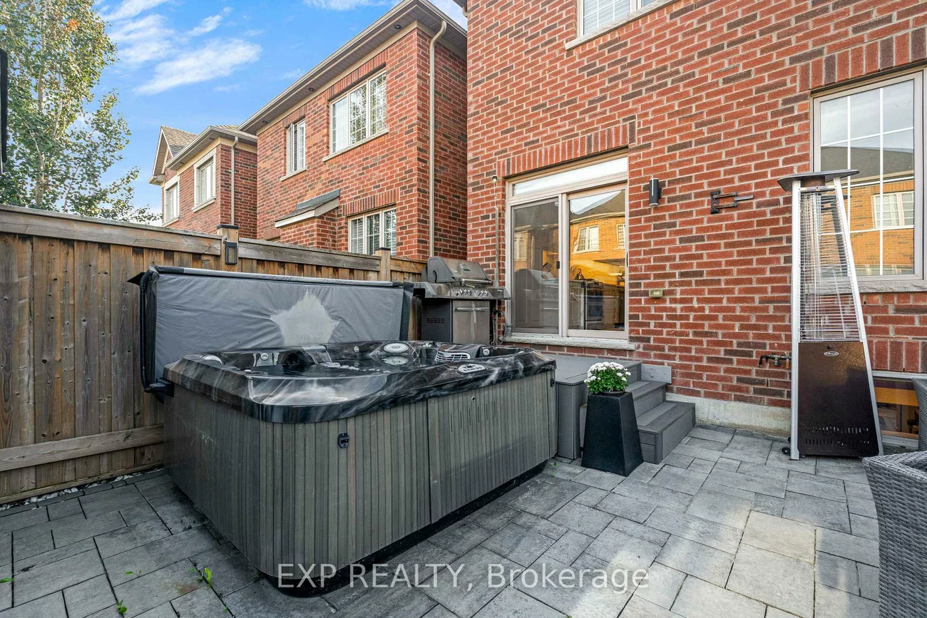7, Kettle Valley, Nobleton, King