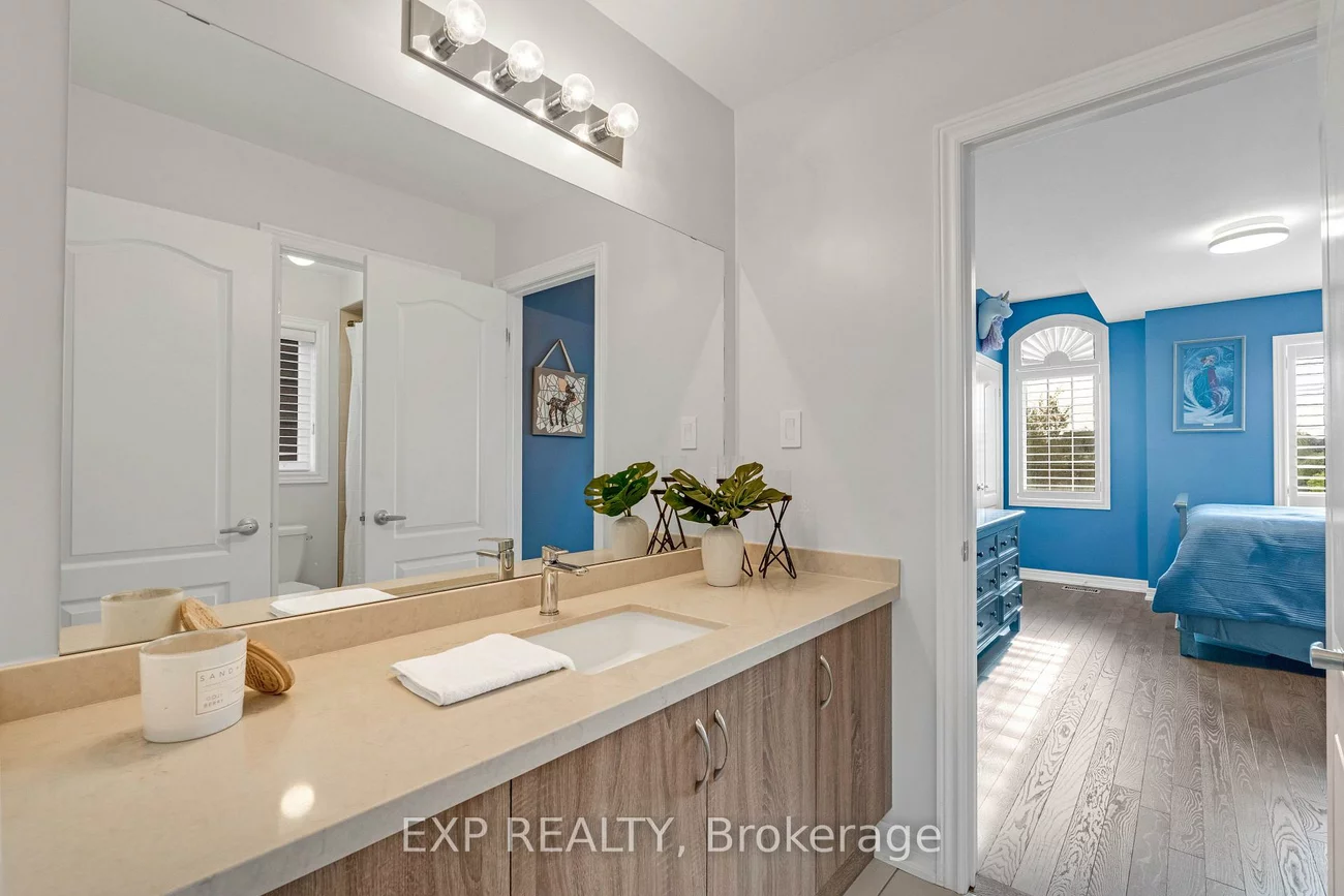 7, Kettle Valley, Nobleton, King