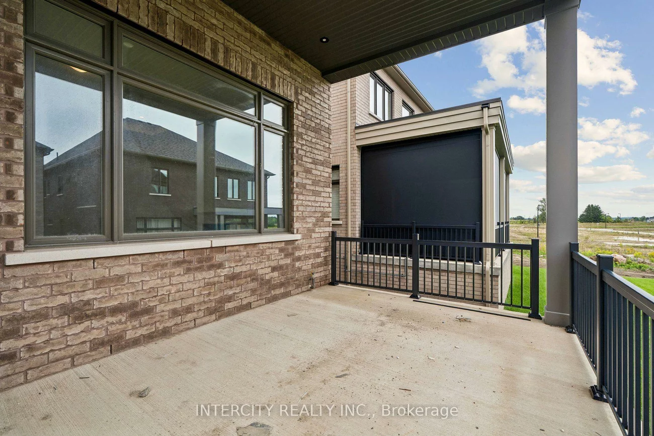 17, Garriock Hall, King City, King