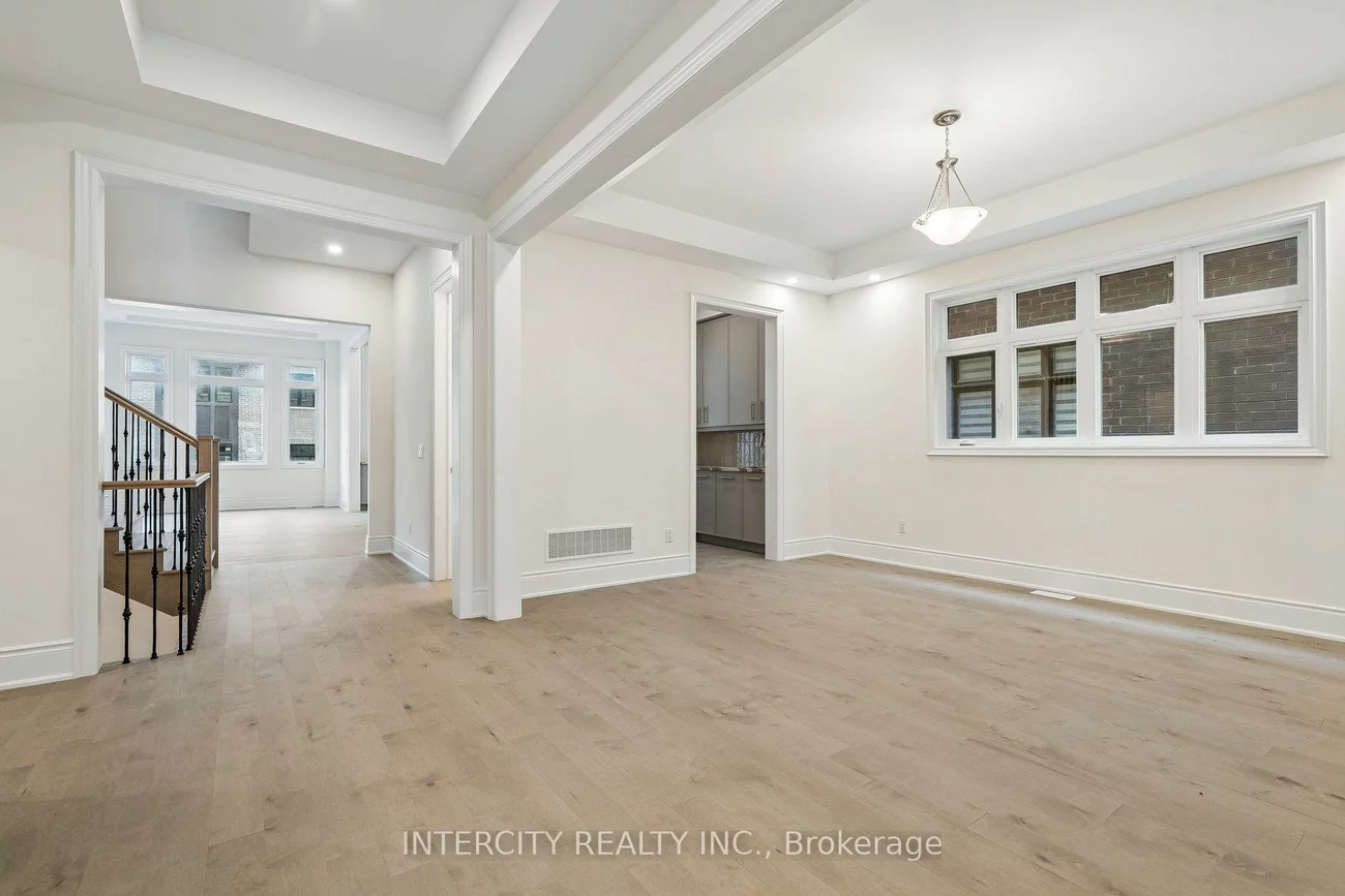 17, Garriock Hall, King City, King