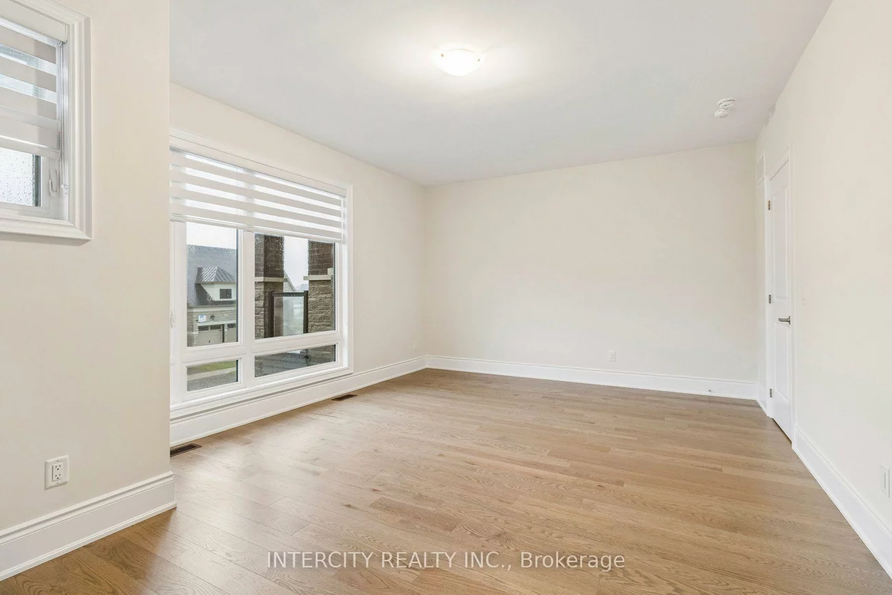 15, Garriock Hall, King City, King