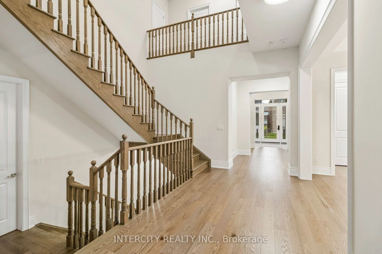 15, Garriock Hall, King City, King
