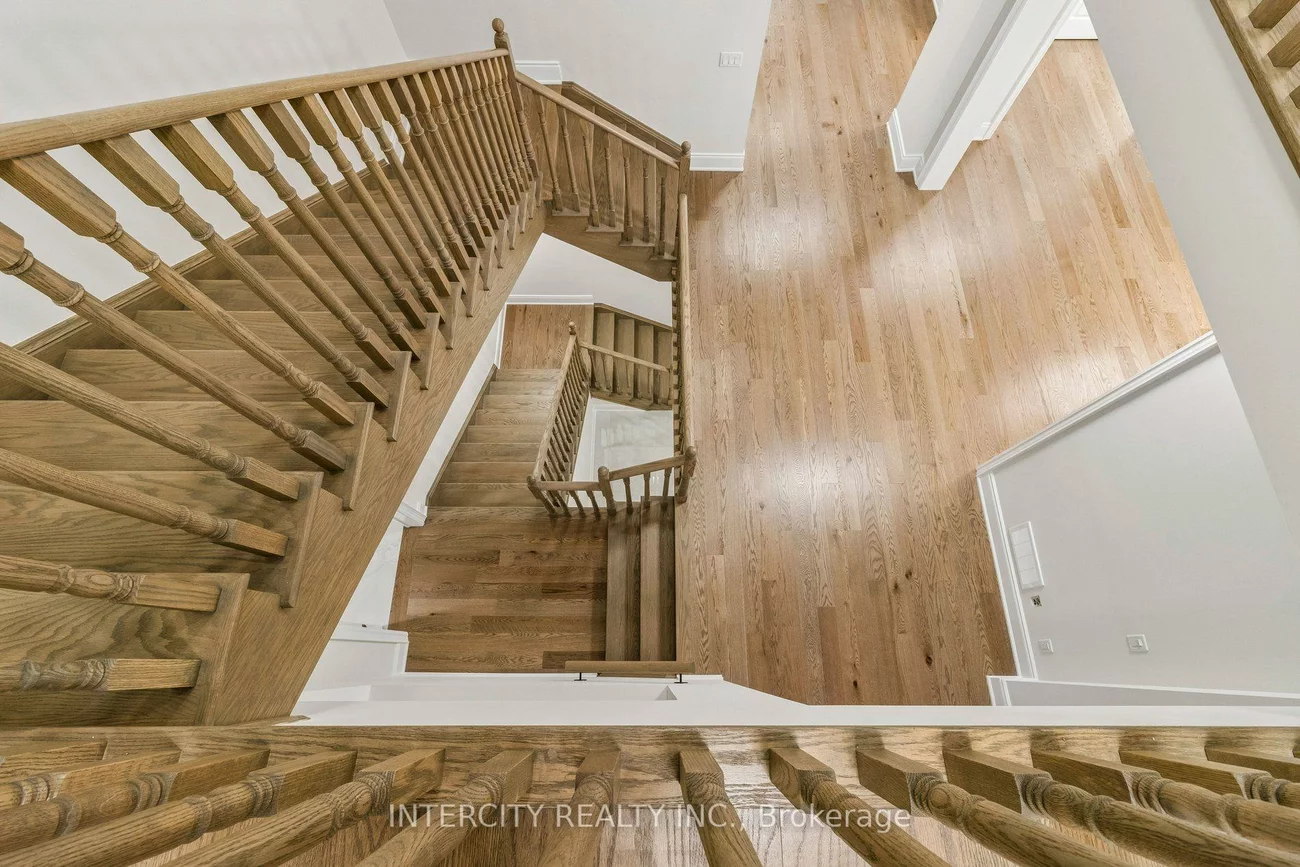 15, Garriock Hall, King City, King