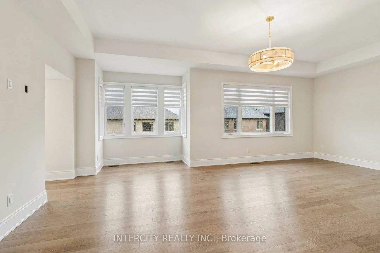 15, Garriock Hall, King City, King