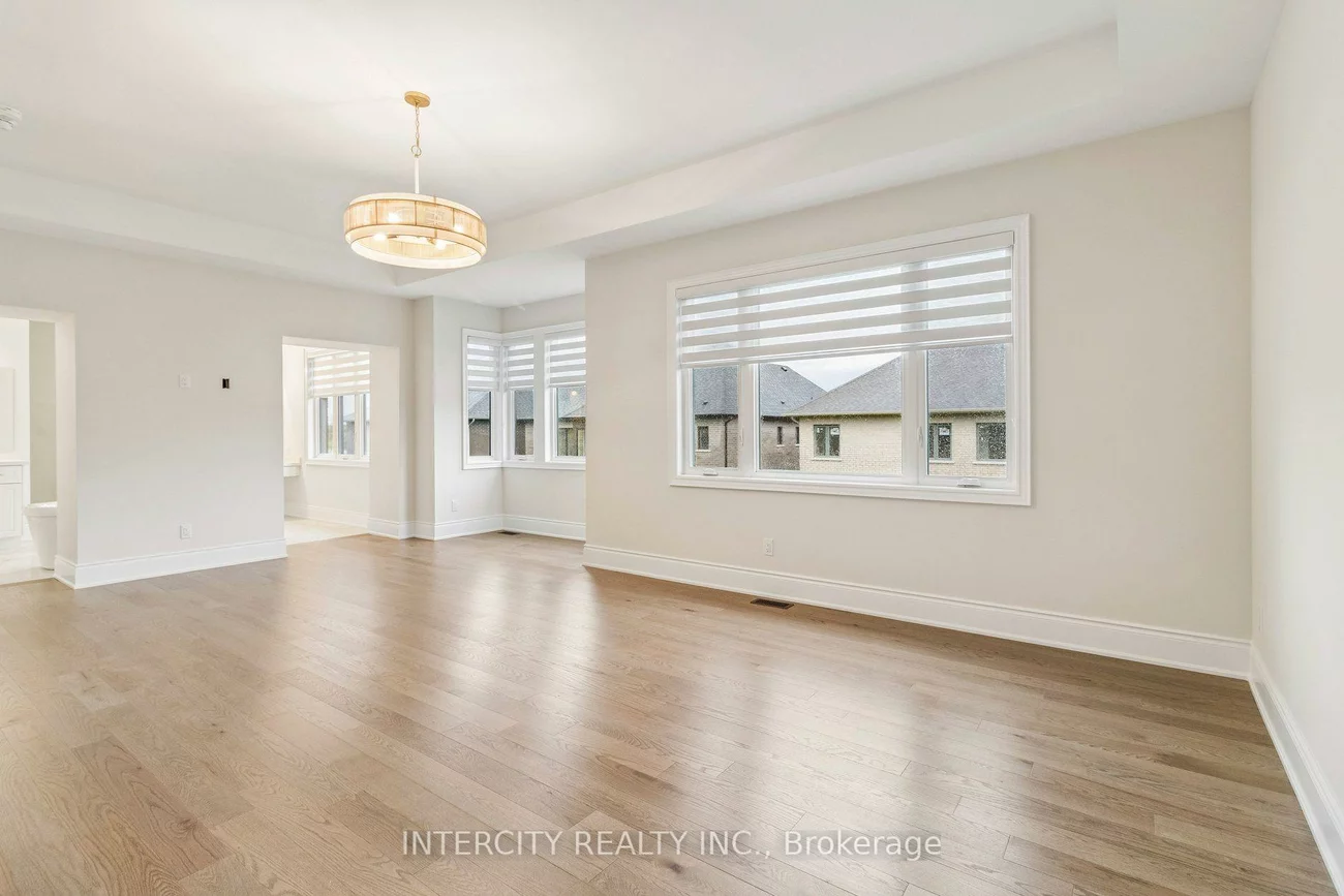 15, Garriock Hall, King City, King