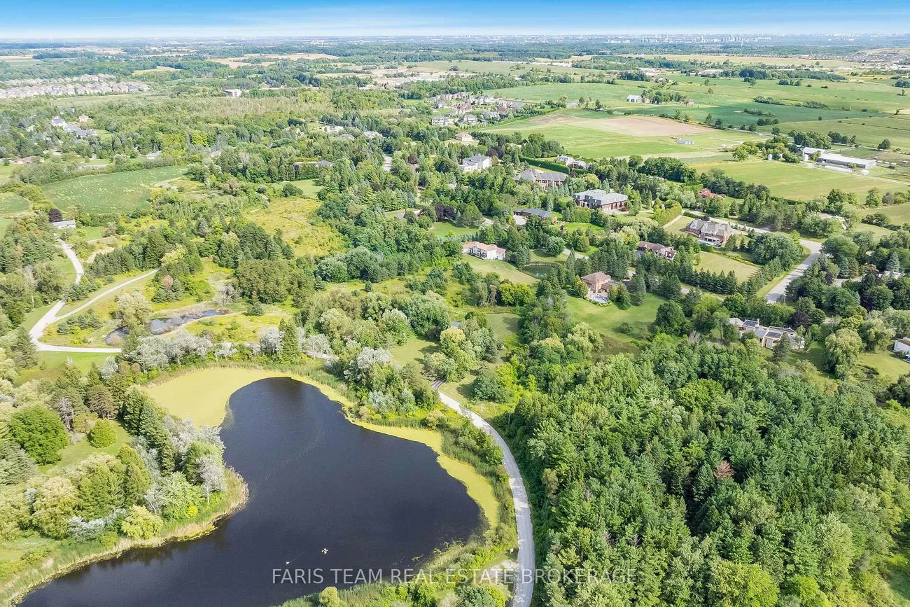 175, South Summit Farm, King City, King