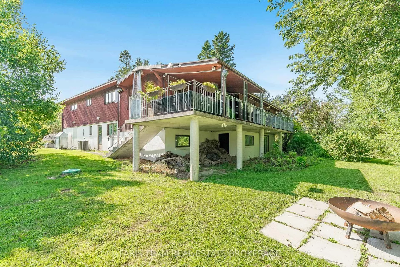 175, South Summit Farm, King City, King
