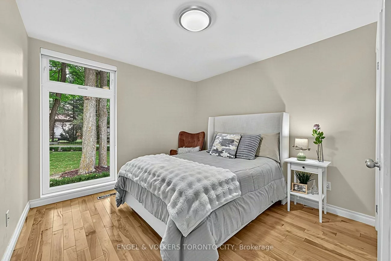 11, Cedarwood, Nobleton, King