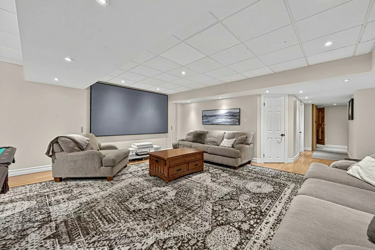 11, Cedarwood, Nobleton, King