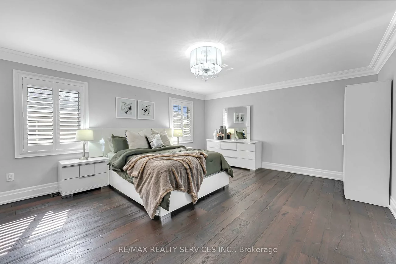 22, Giant Cedars, Nobleton, King
