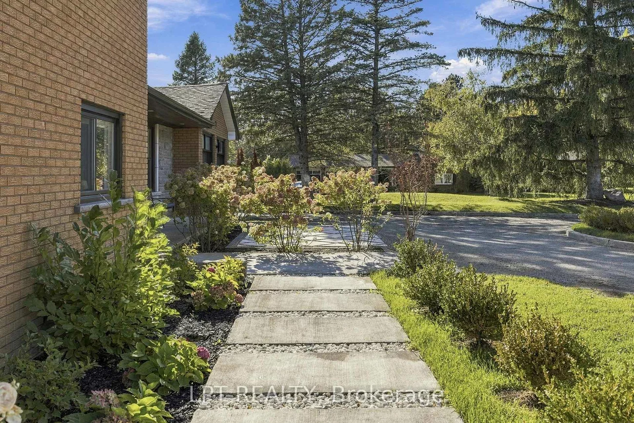 9, Noblewood, Nobleton, King