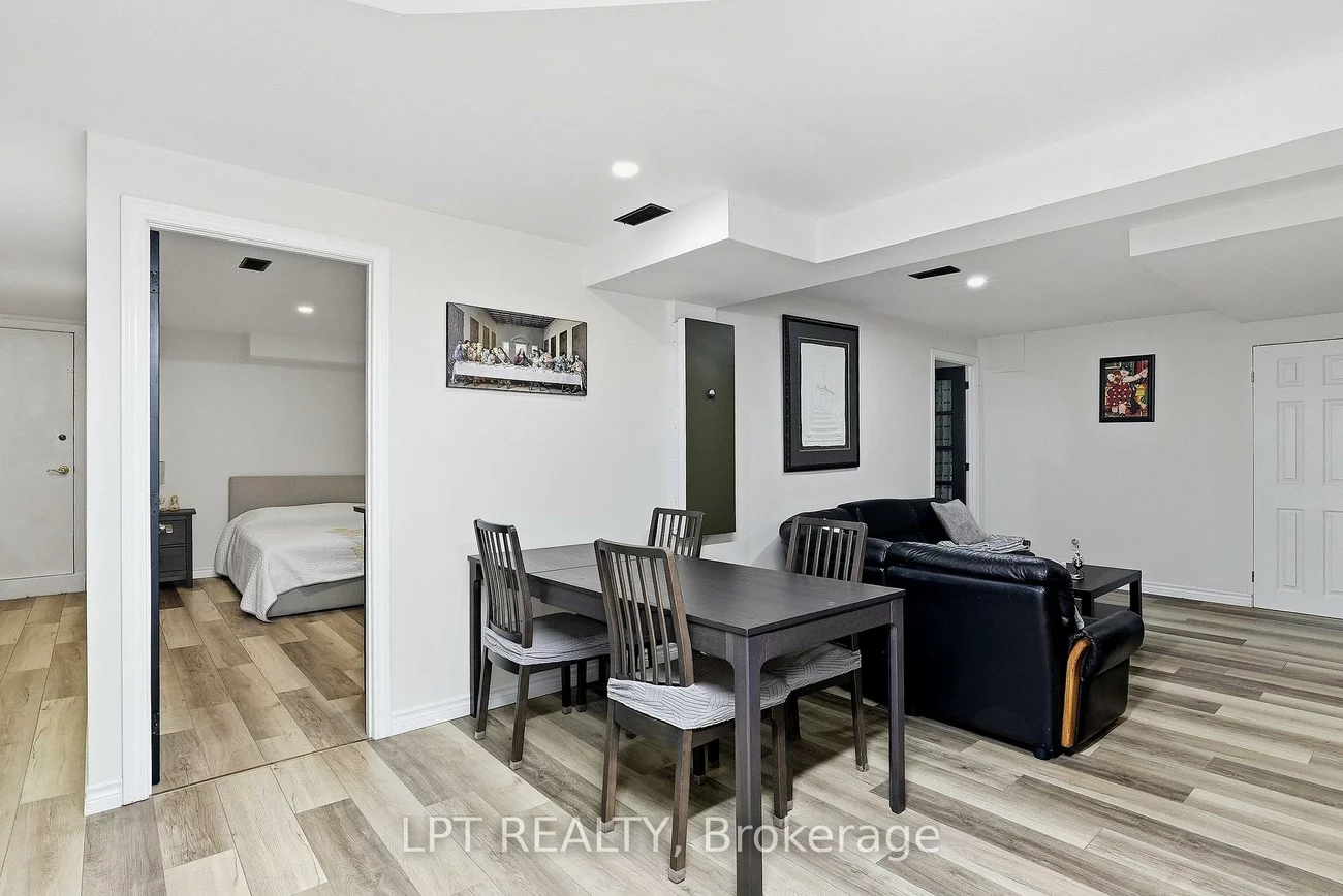 9, Noblewood, Nobleton, King