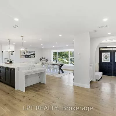 9, Noblewood, Nobleton, King