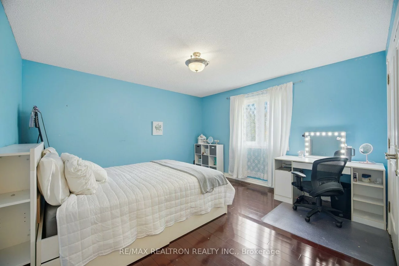80, East Humber, King City, King