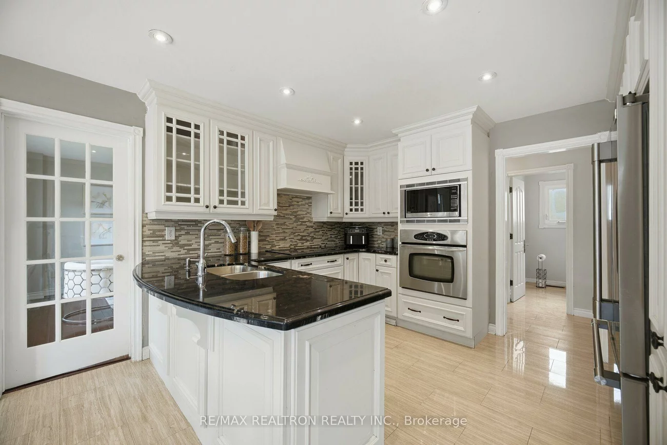 80, East Humber, King City, King