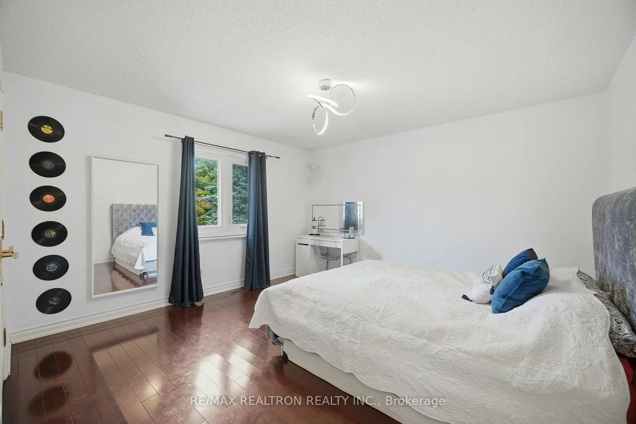 80, East Humber, King City, King