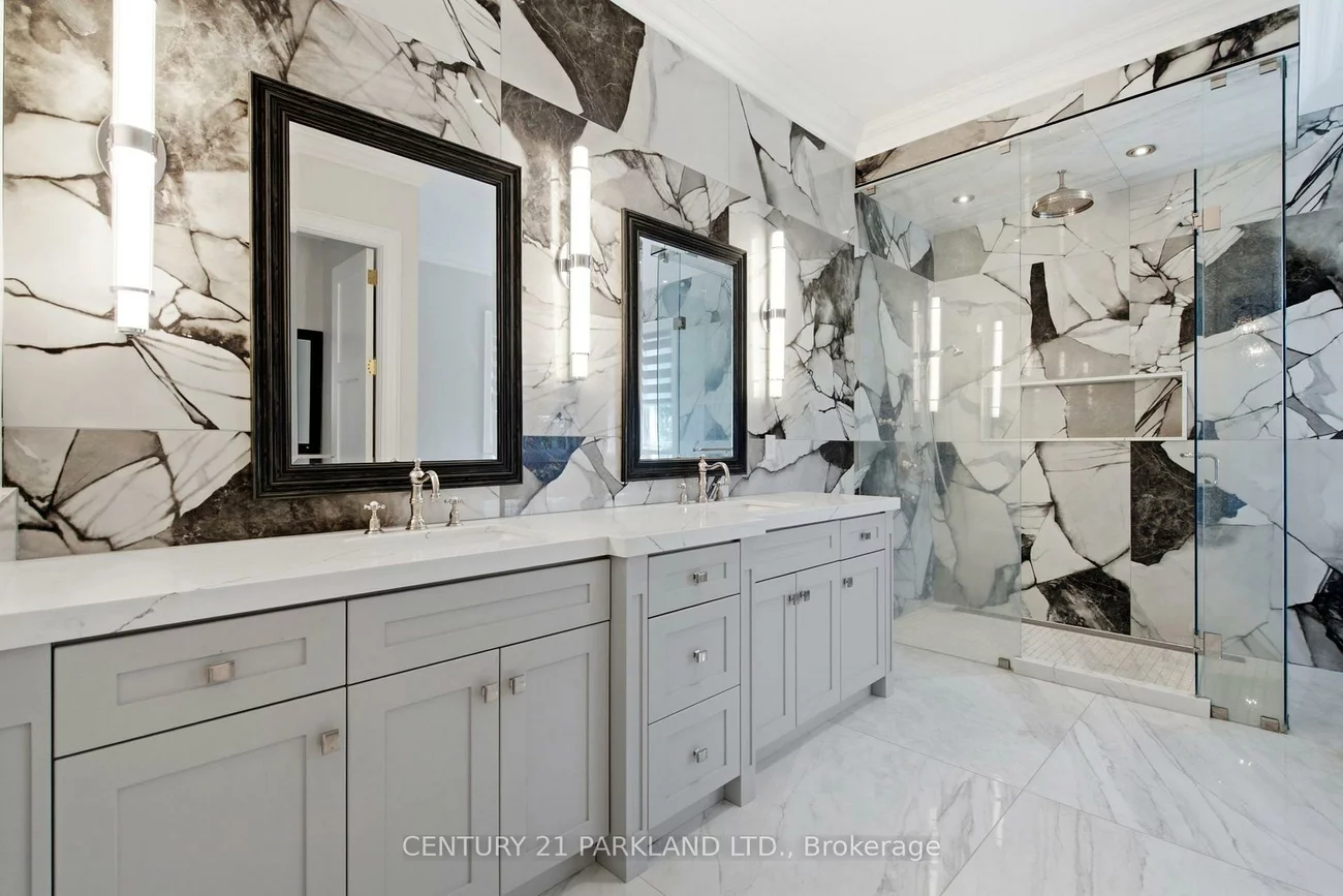 12, Hollywood, Nobleton, King