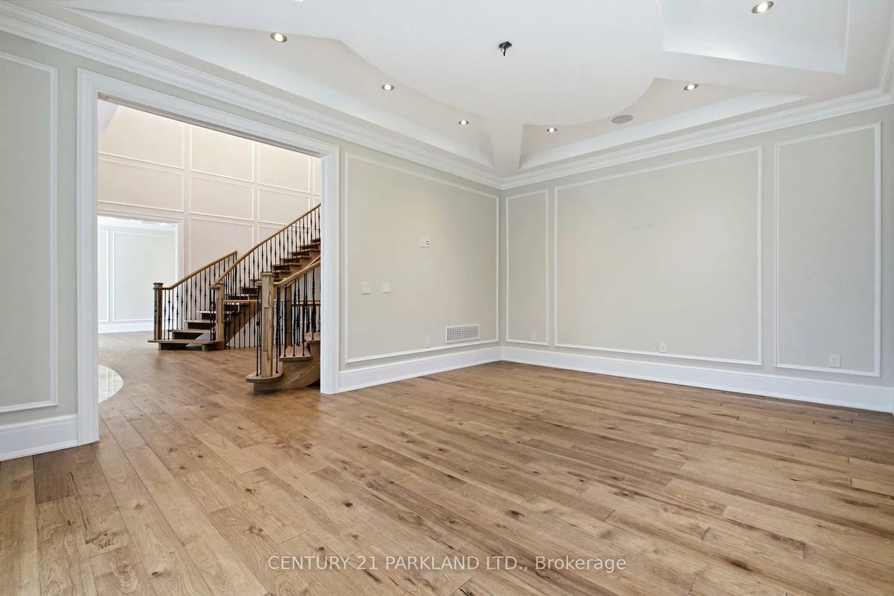 12, Hollywood, Nobleton, King
