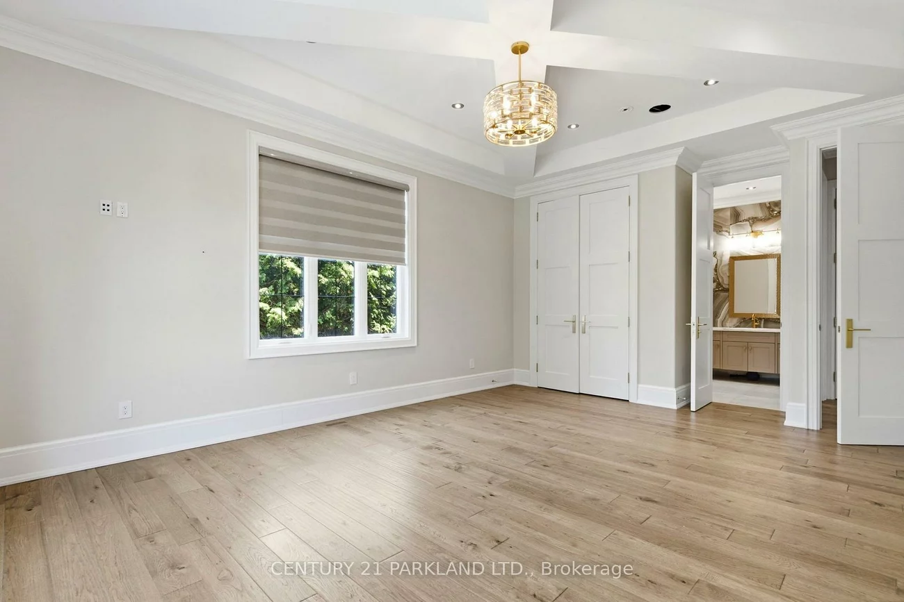 12, Hollywood, Nobleton, King