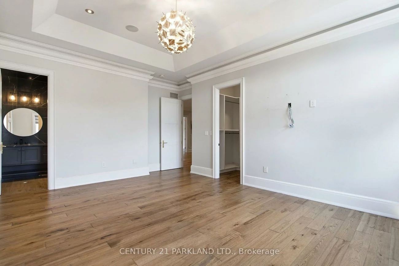 12, Hollywood, Nobleton, King