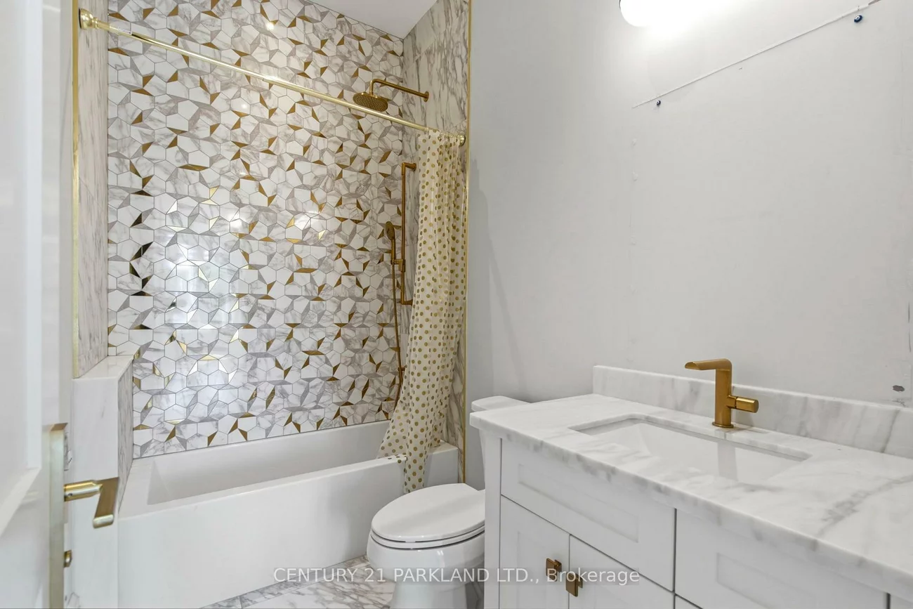 12, Hollywood, Nobleton, King