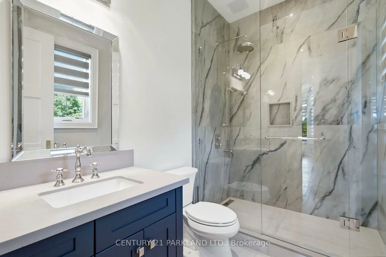 12, Hollywood, Nobleton, King