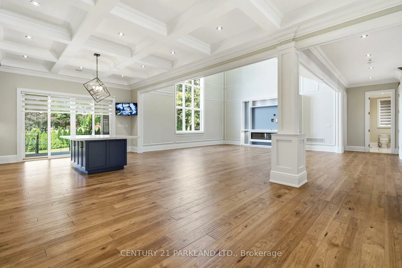 12, Hollywood, Nobleton, King