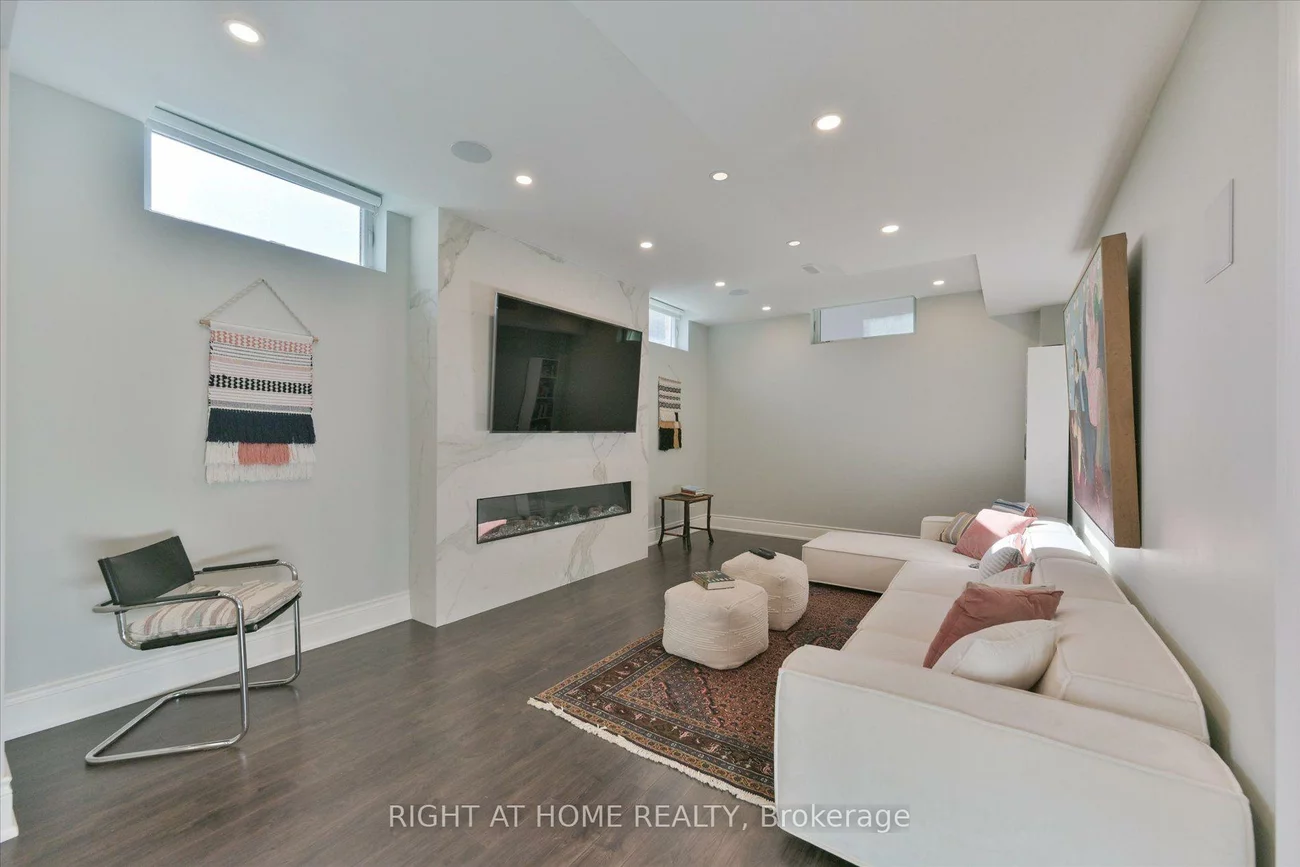 25, Wedgeport, Nobleton, King