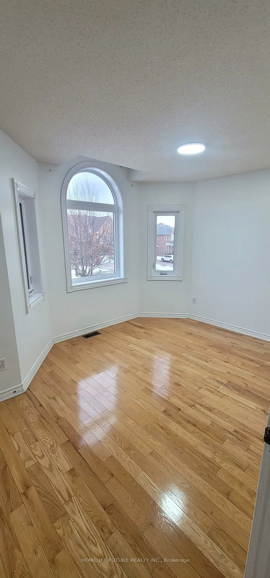 24, Hoake, Milliken Mills East, Markham