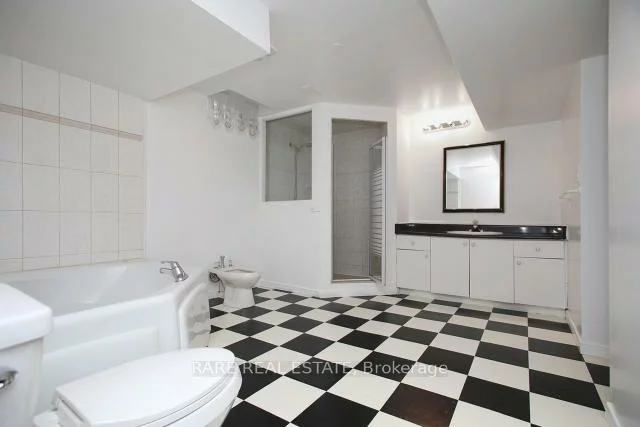 22, Hillcroft, Milliken Mills East, Markham