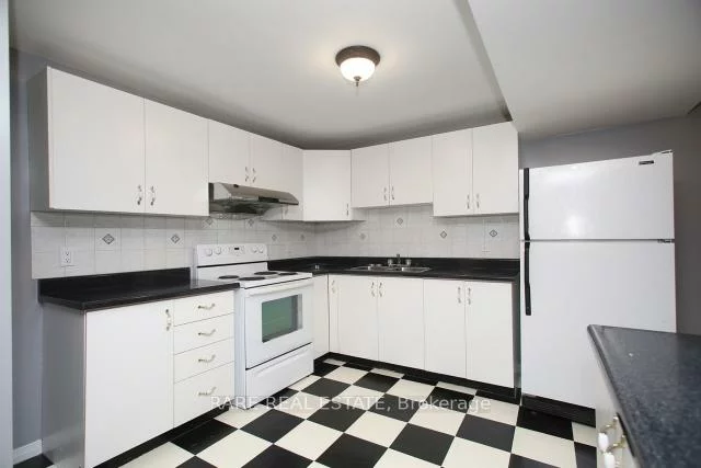 22, Hillcroft, Milliken Mills East, Markham