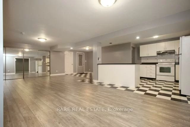 22, Hillcroft, Milliken Mills East, Markham