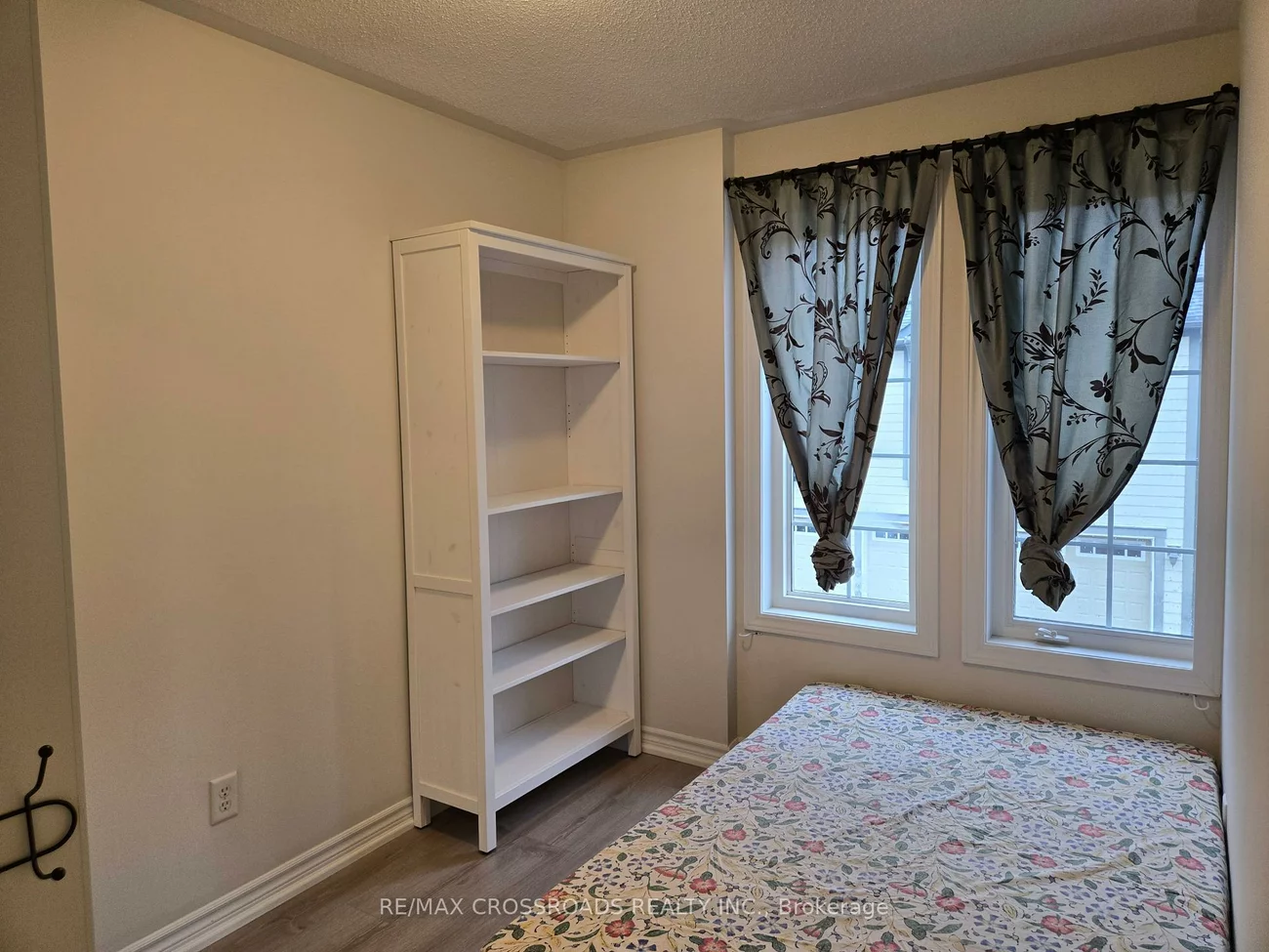 2922, Bur Oak, Cornell, Markham