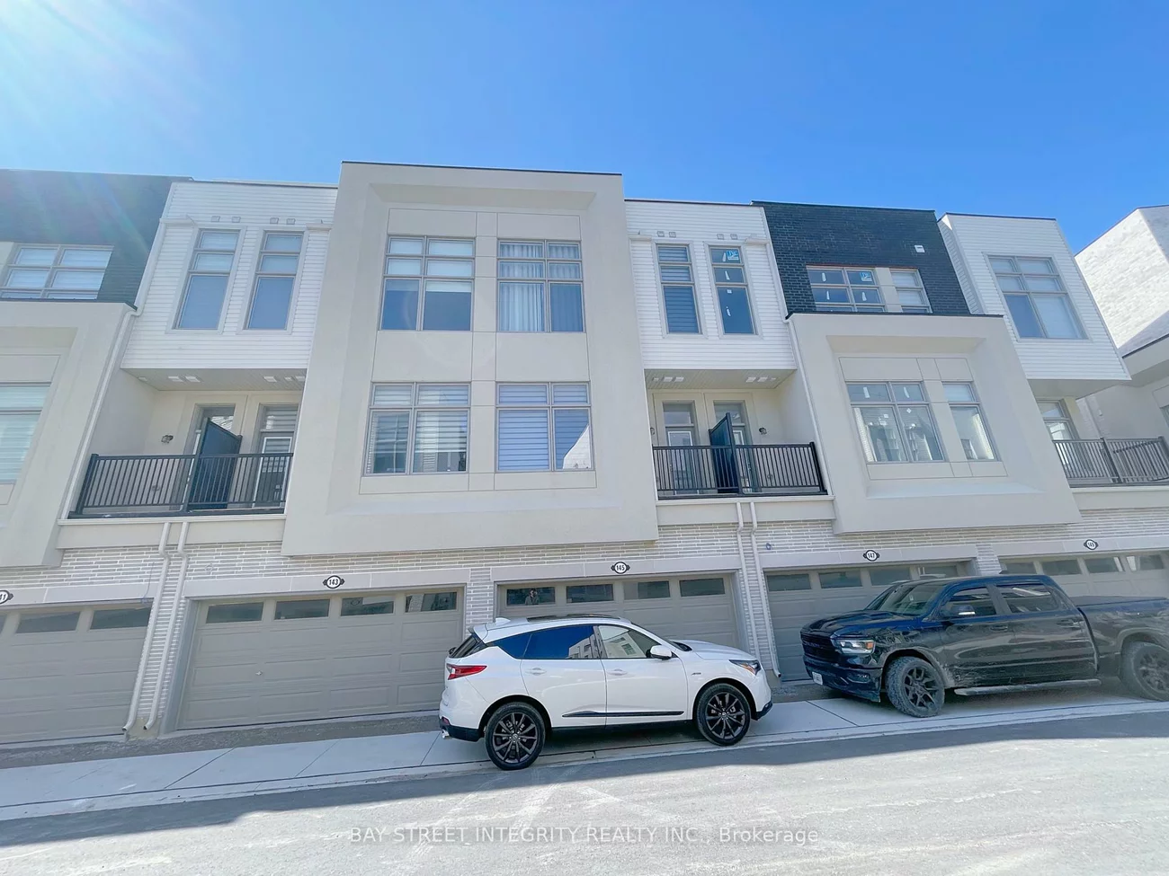 145, Markland, Cachet, Markham