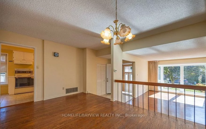 26, Jondan, Royal Orchard, Markham