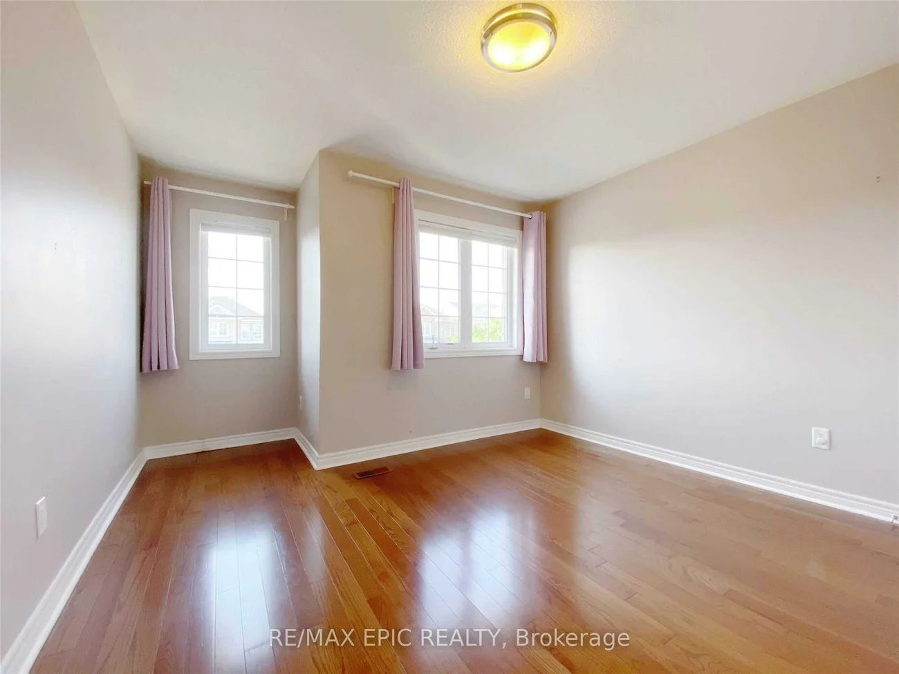 5, Markshire, Cachet, Markham