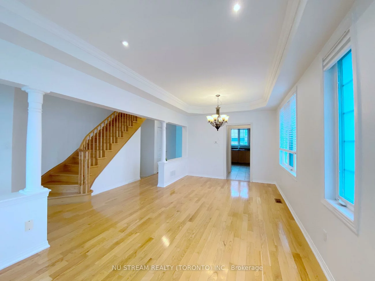 25, Nichols, Cachet, Markham
