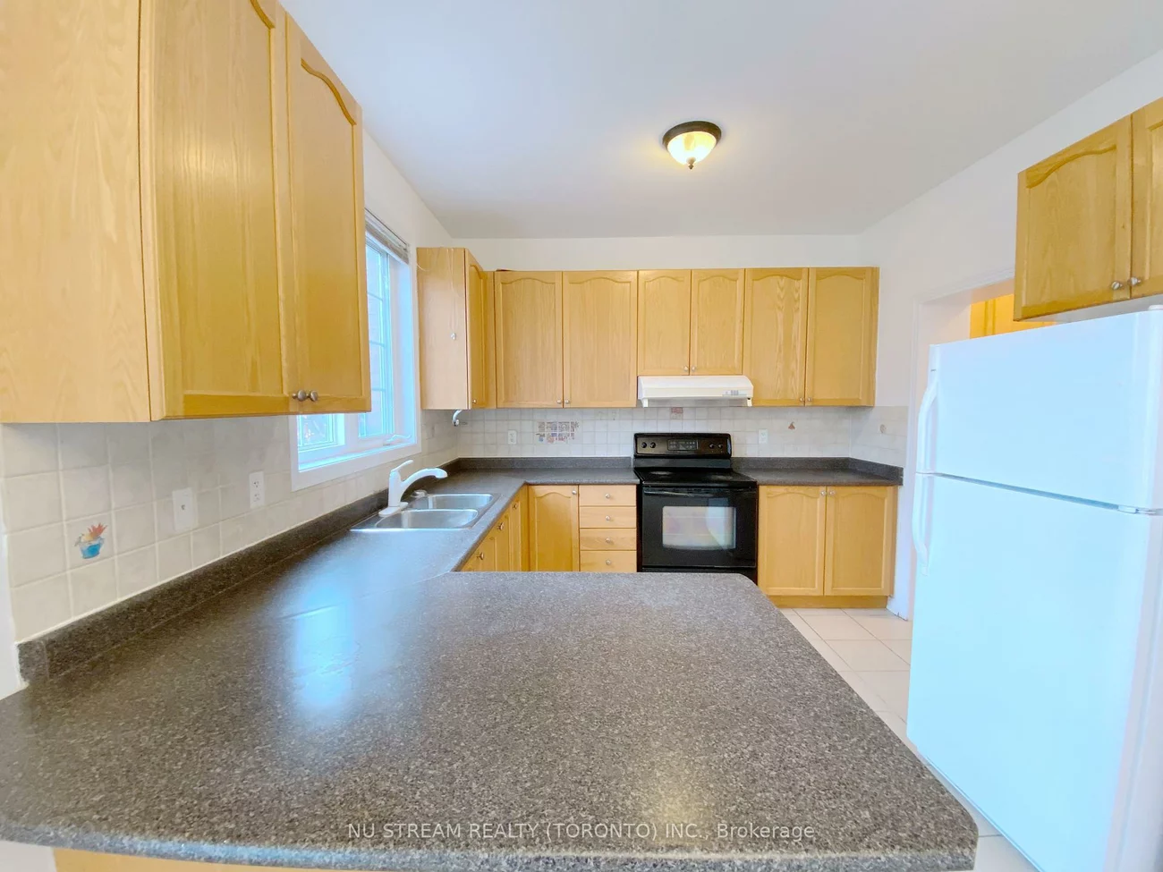 25, Nichols, Cachet, Markham