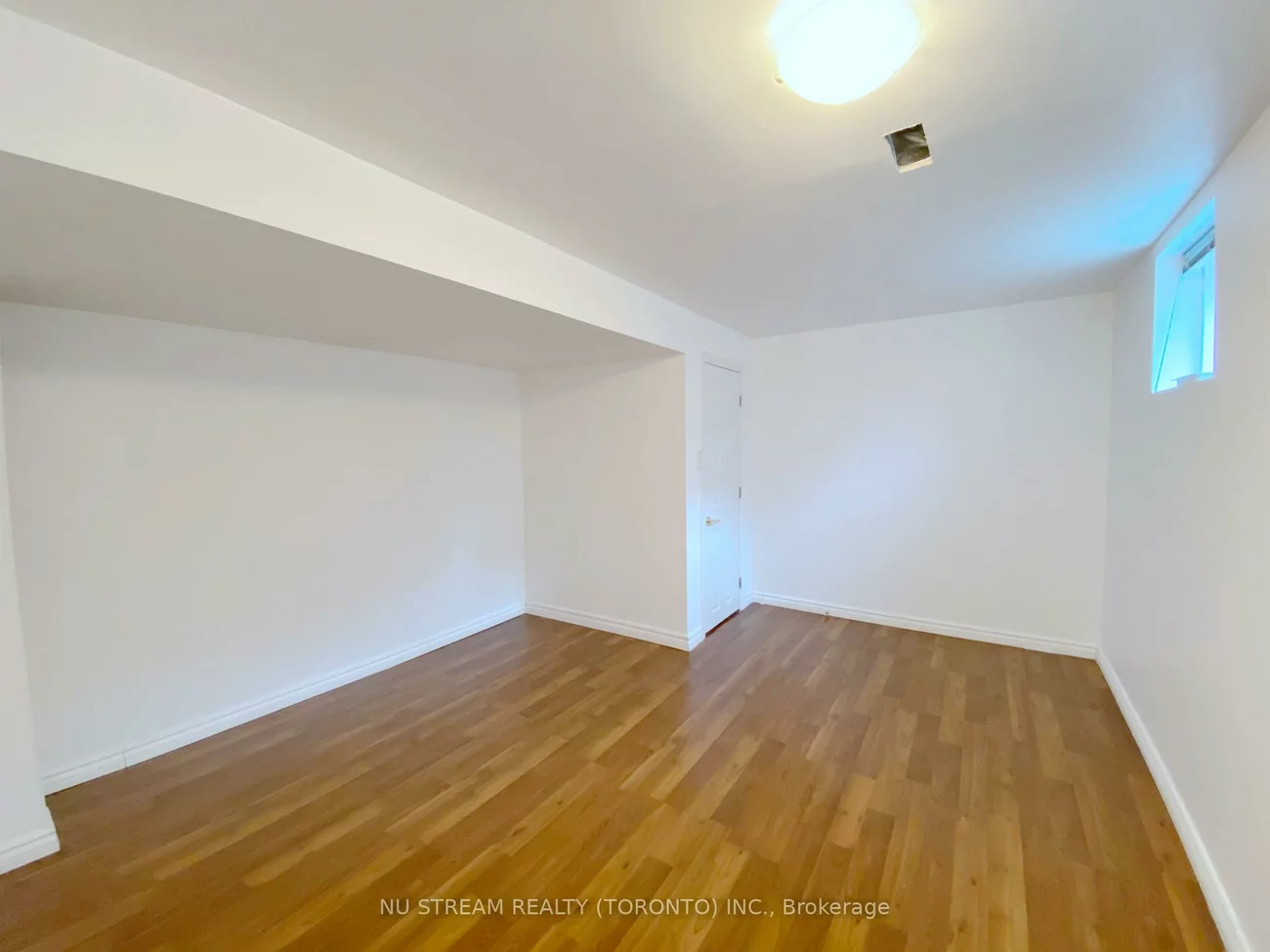 25, Nichols, Cachet, Markham