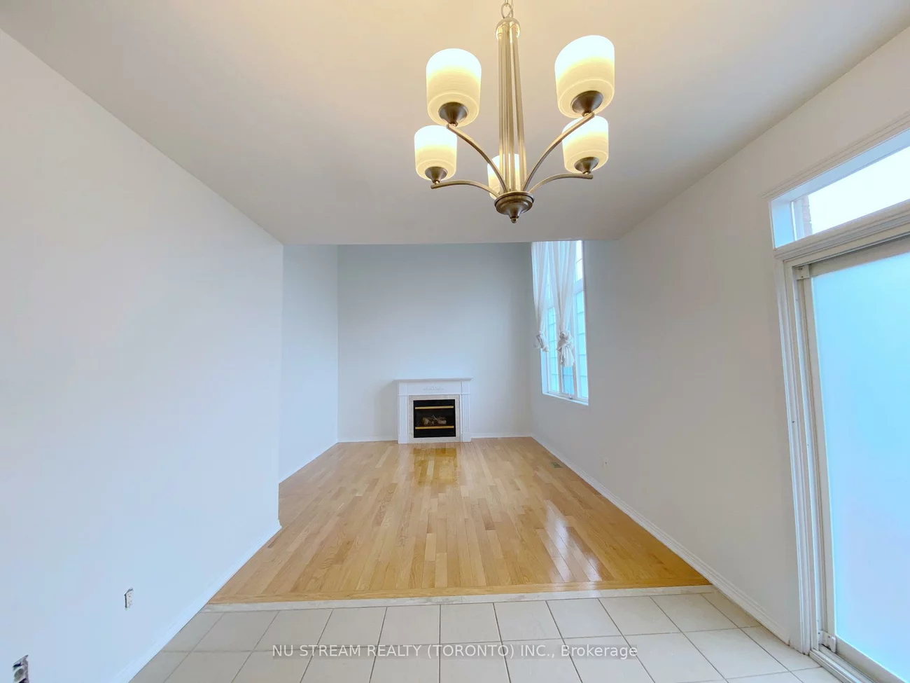 25, Nichols, Cachet, Markham