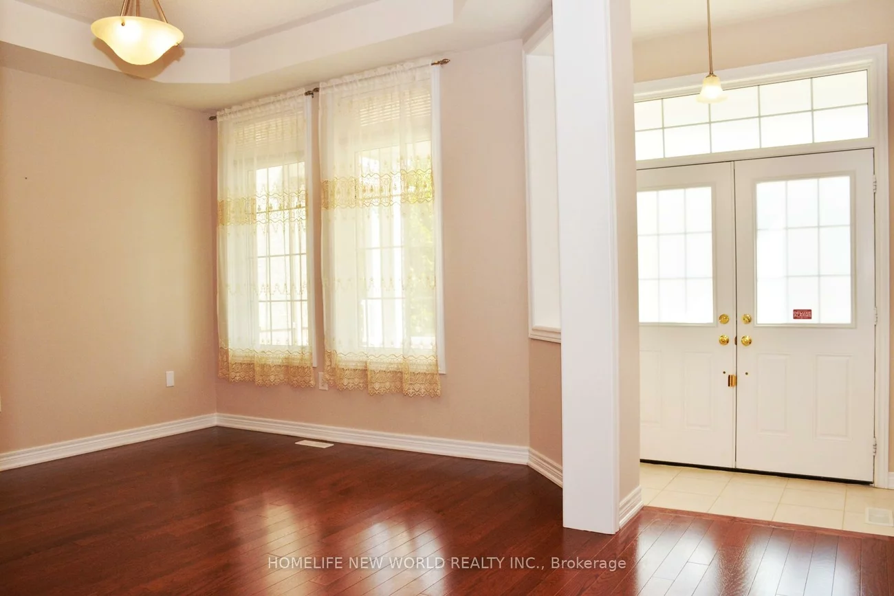 219, Smoothwater, Box Grove, Markham