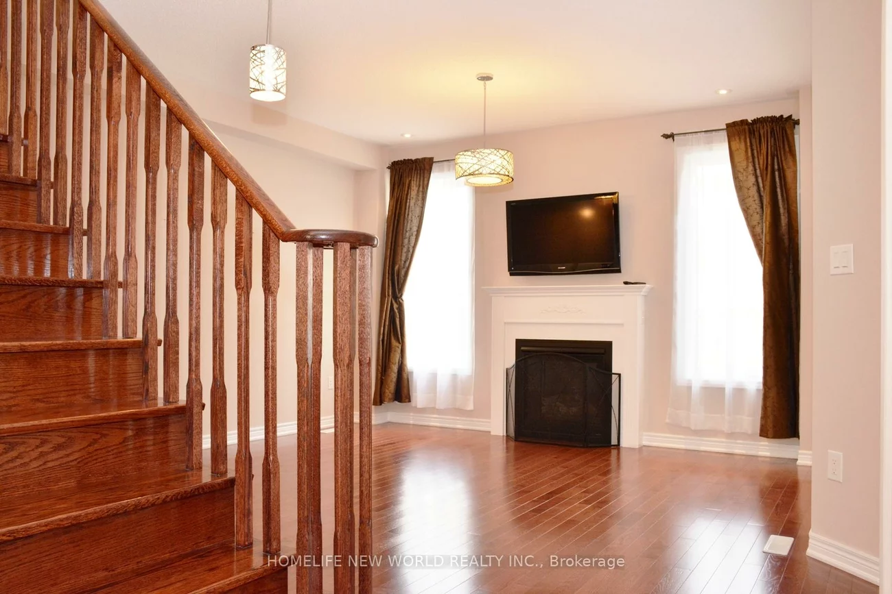 219, Smoothwater, Box Grove, Markham