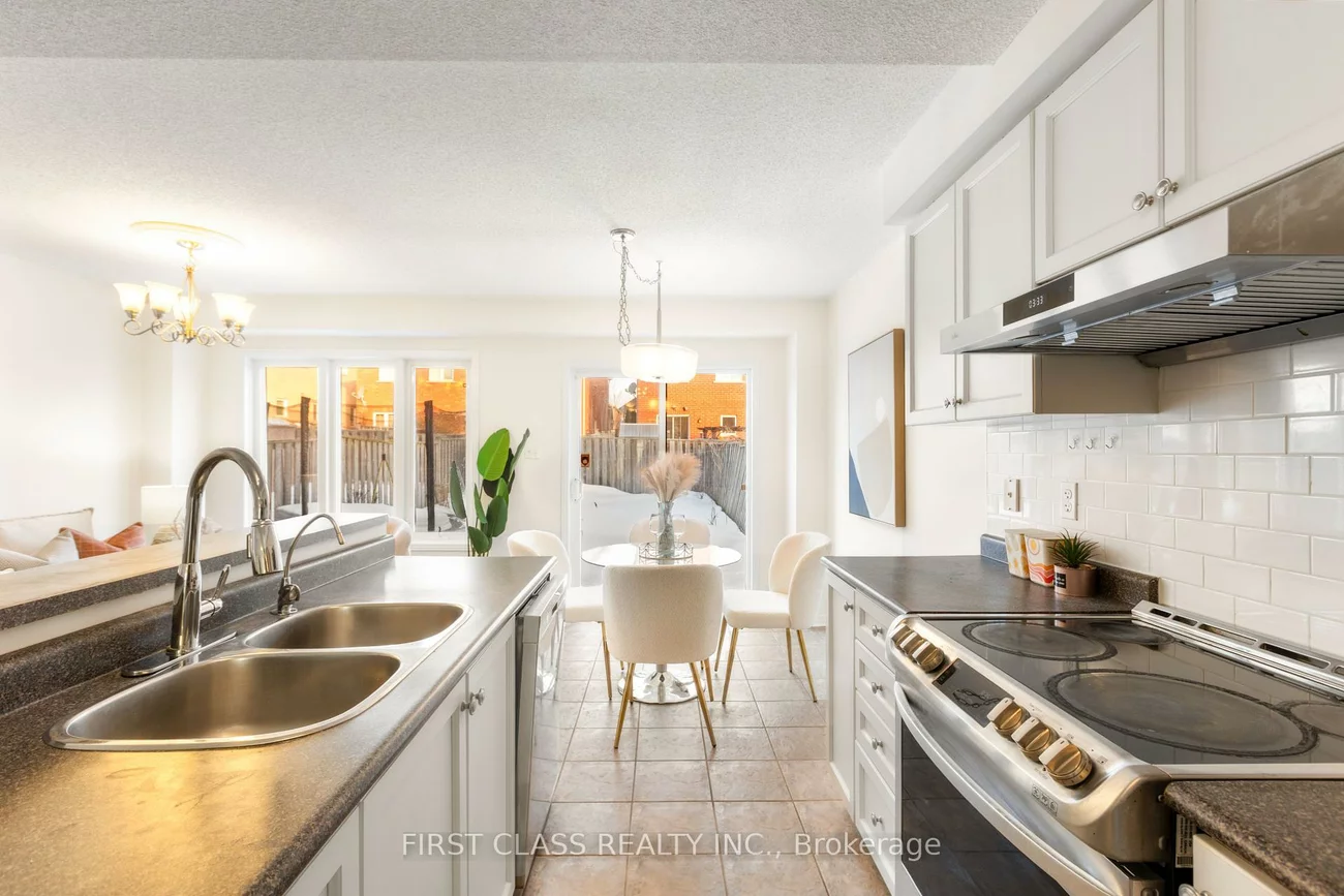 26, Tara, Cedarwood, Markham