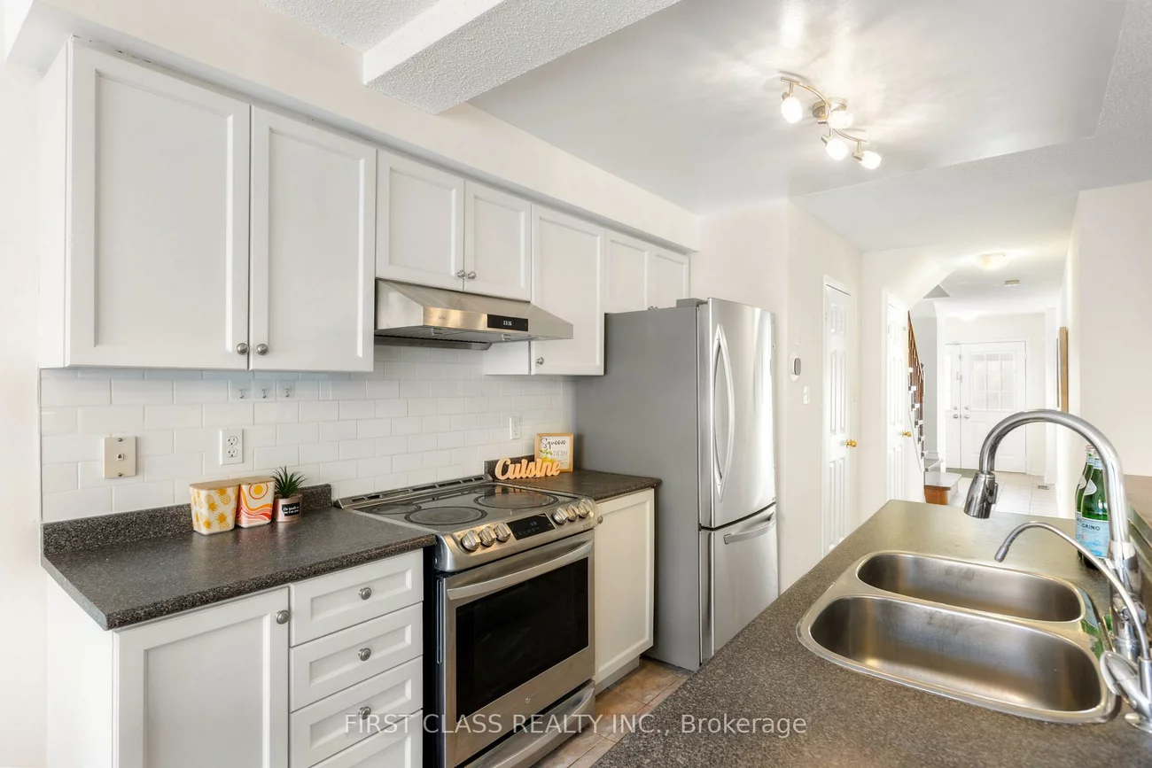 26, Tara, Cedarwood, Markham