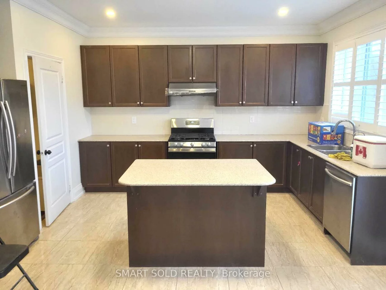 30, Holst, Berczy, Markham