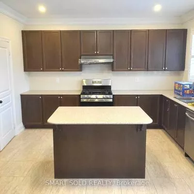 30, Holst, Berczy, Markham
